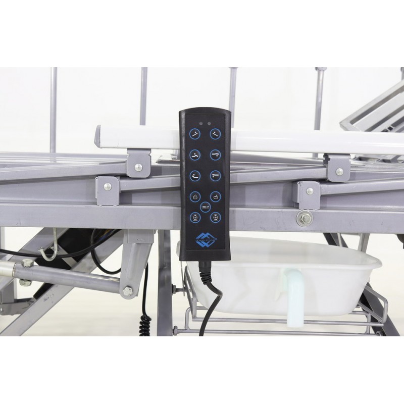 Кровать электрическая Med-Mos YG-3 (МЕ-5228Н-10) с боковым переворачиванием, туалетным устройством и функцией «кардиокресло»